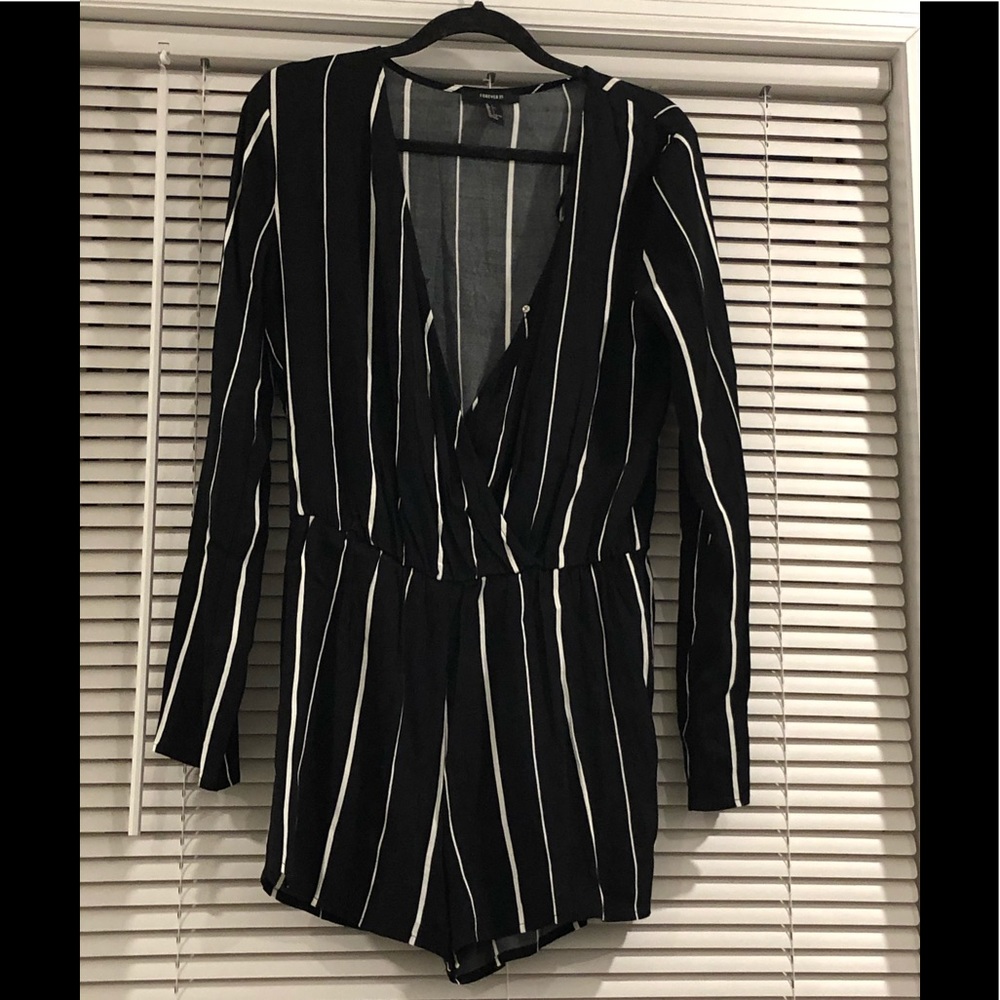 Stripped romper with long sleeve never worn